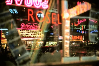 c.....a - #usa #neony #fotohistoria 

Broadway, 1954.