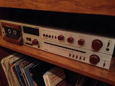 majwsik - Jestem fanem takich staroci :) Mój system audio w salonie tworzy stara mini...