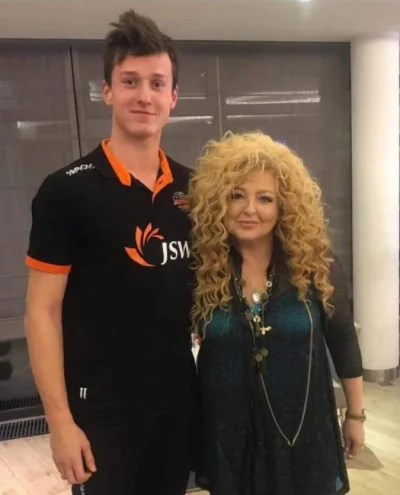 k.....1 - Shakira i Shawn Mendes. Chyba szykuje się nowy hit
#gownowpis #heheszki #h...
