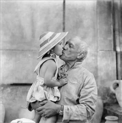 Klofta - Pablo Picasso z córką, 1953
#historia
#historycznefotki / nowy tag