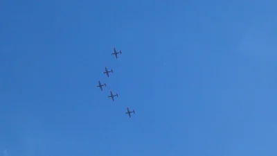 WaitWhat - Teraz nad Targówkiem krążą :) #warszawa #samoloty #aircraftboners