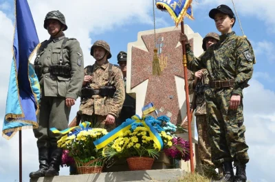 S.....i - > Ciekawe czy na Ukrainie mają tradycje napieprzania kijami i palenia kukły...