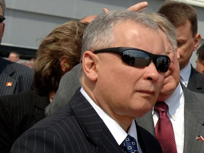 g.....i - Co by nie mówić ale Jarosłąw Kaczyński to niezły #wygryw. Niby nie ma konta...