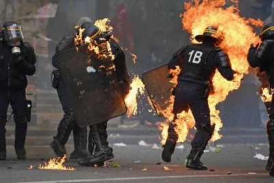 Jangcy - Dzieki bogu za oaze demokracji-Francje.