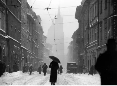 angelo_sodano - Ulica Floriańska, 1936
#krakow #vaticanoarchive #zima #cityporn #fot...