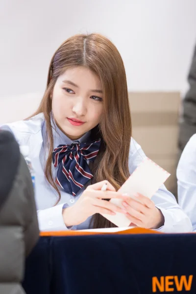 K.....o - #sowon #gfriend 
#koreanka