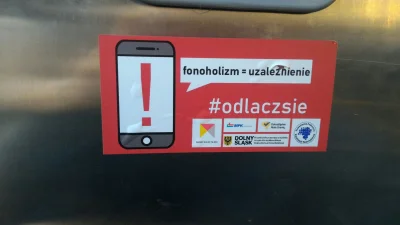 Fachmann - nowa akcja, przyklejana na oparciach siedzeń we wroclawskich tramwajach. n...