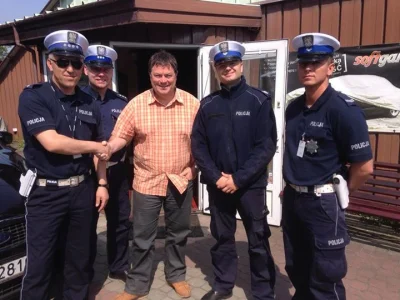trzeci - Busy day in Poland today, met the boys in blue..Fixed my E-type wheel in a l...
