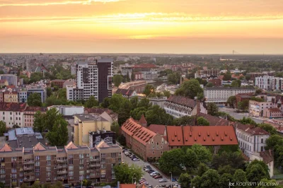 K.....L - "Złota godzina" nad Wrocławiem


#wroclaw