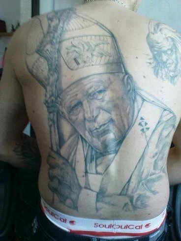 s.....r - Co ja znalazłem na Facebooku xD #tatuaze #papiez #2137 #tatuazboners