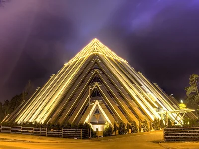 Piastan - @fjk8: @PierogiRuskie: @babeluszko: @E160c: w Tychach wybudowali piramidę.