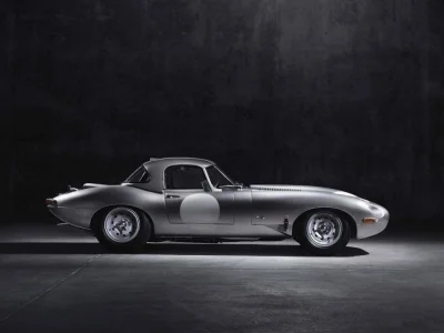 d.....4 - E-Type 

#samochody #carboners #Klasykimotoryzacji #Jaguar #britishcars