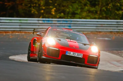 Karolekqqqq - Nowy król Nürburgringu - Porsche 911 GT2 RS MR
Porsche po raz kolejny ...