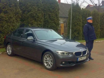 g500 - Pomorska policja dostanie osiem nieoznakowanych radiowozów marki BMW 330i xDri...