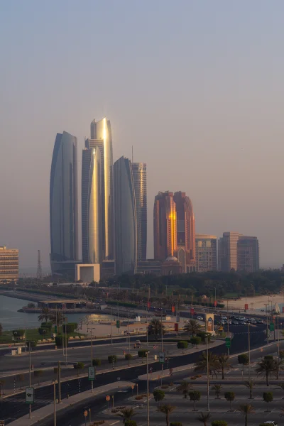 kelois - Abu Dhabi przed zachodem słońca
#fotografia #mojezdjecie #bliskiwschod #uae...