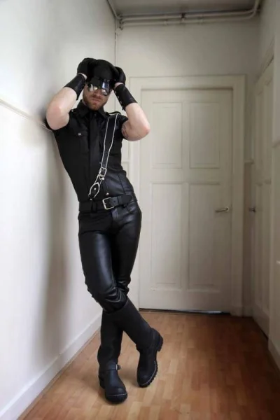 Lukardio - #leathermen men #ladnypan #mrleather