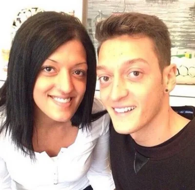 Wo0cash - Ozil i jego siostra ( ͡°( ͡° ͜ʖ( ͡° ͜ʖ ͡°)ʖ ͡°) ͡°)
#mecz #pilkanozna