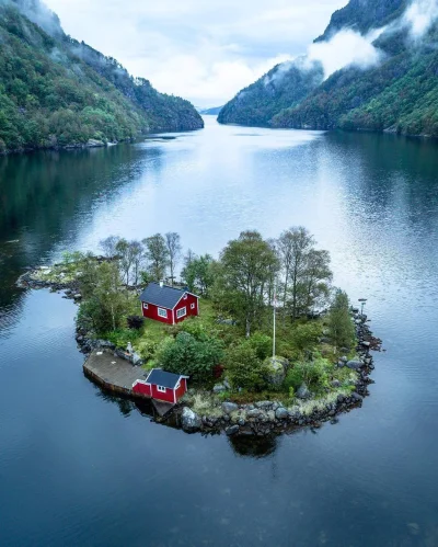 Artktur - Ryfylke, Norwegia
fot. Espen Hatleskog

#fotografia #azylboners #earthpo...