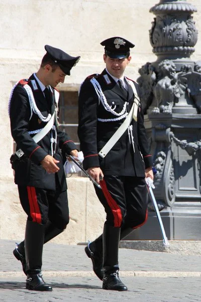 S.....S - @shakerrti1: no, też mnie #!$%@?ą te nowe mundury dla policji. Tylko coś na...