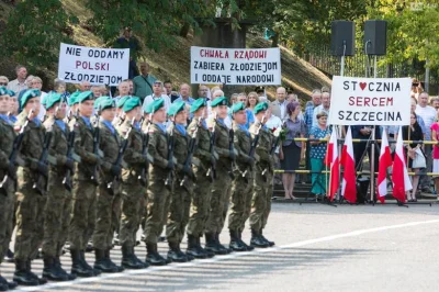 4pietrowydrapaczchmur - Chwała rządowi! - Polacy (jak widać) stoją murem za rządem ( ...