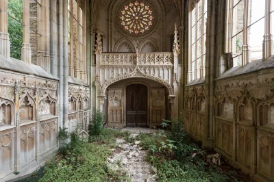 enforcer - Wnętrze opuszczonego kościoła we Francji.
#opuszczonemiejsca #klimatyczne...