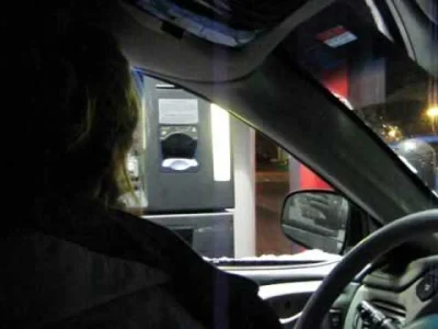 Dziki_Odyniec - > bankomaty drive through

@r4do5: Takie proste a takie genialne.