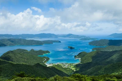 Lookazz - > Complicated Japanese coastline, Amami Islands, Japan 

 Amami Oshima Isla...