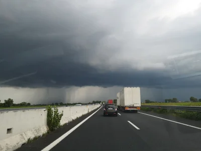 a.....r - > Janusze Autostrady

@jakubbaumann: Jechałem tydzień temu przez Włochy, ...