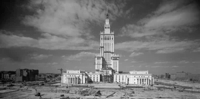 Destr0 - Rok 1955, trwa budowa Pałacu Kultury i Nauki.
Fot. Władysław Sławny
#prl #...