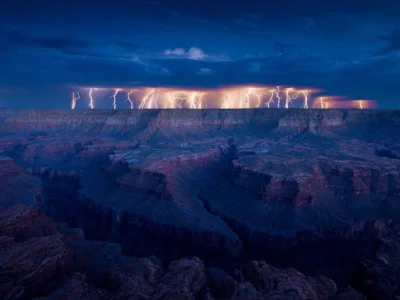 BorderColie - Tak wygląda burza z piorunami w Wielkim Kanionie w USA...
#burza #foto...