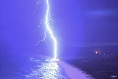 Mesk - Dobrze, że nie trafił ją ten, który kilka dni temu uderzył w plażę w Australii...