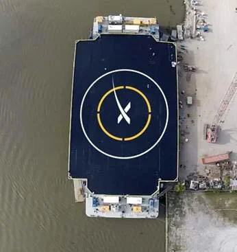 Przyglup - Przy kolejnym locie rakieta Falcon 9 (planowany na 16 grudnia) po dostarcz...