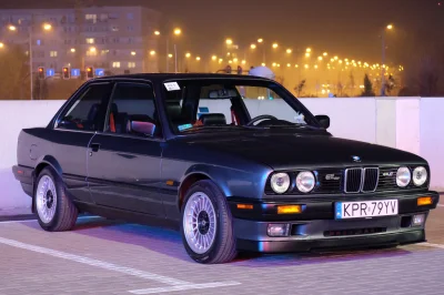 VanTTool - BMW E30 złapane wczoraj podczas Krakowskich Klasyków Nocą. #bmwboners #bmw...
