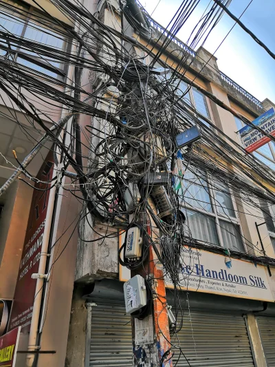 Techniq - Elektryka prąd nie tyka #nepal #podrozujzwykopem