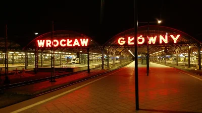 B.....o - Dworzec w Wrocławiu to naddworzec.

#wroclaw