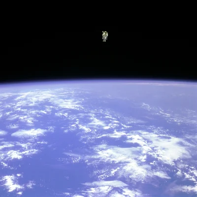 tosi3k - pierwszy swobodny spacer w kosmosie

#kosmos #kosmosboners