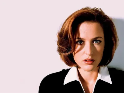 H.....y - Plusujcie Danę Scully, najlepszą agentkę FBI w historii.

#ladnapani #xfi...
