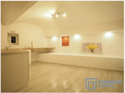 p.....a - 19m2 apartament za 160k w #krakow
to jedyne okno ( ಠ_ಠ)


#mieszkania #...