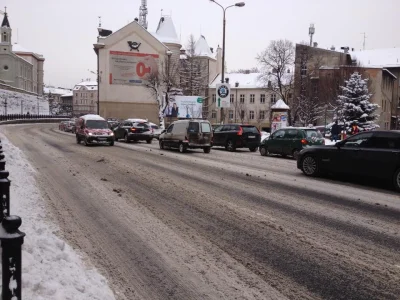 zoniu - @Lanza: bielsko

@przemek6085: wsadziłem kijaszek w paru miejscach i wyszło 2...