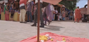 itroll - Lewitujący hindus zdemaskowany :)
#heheszki #humor #humorobrazkowy #gif #ci...