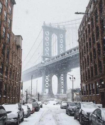 Zdejm_Kapelusz - Śnieżny Brooklyn.

#fotografia #earthporn #cityporn #nowyjork