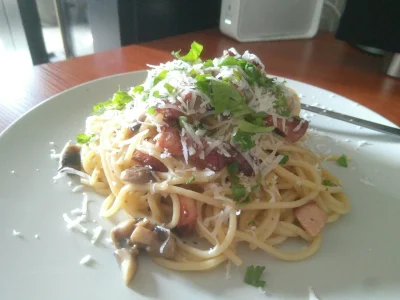 Konrad1007 - Smacznego czestujcie sie! Spaghetti carbonara con fungi #gotujzwykopem