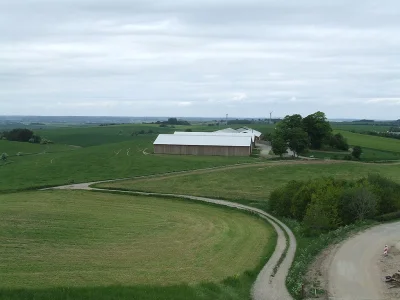 dwa_szopy - Na zdjęciu najwyższy naturalny szczyt Danii - Møllehøj 170,86 m n.p.m.
#...