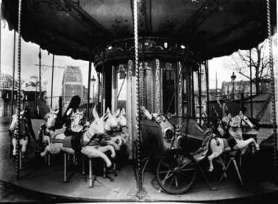 Micrurusfulvius - Eugene Atget 
1923
#fotohistoria
#starafotografia