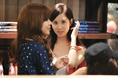 g.....i - #seohyun i #sooyoung #snsd #koreanka



http://darkhand340.minus.com/mbvicd...