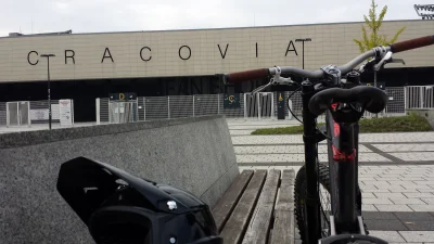 integra - #rower #kolarstwo #krakow 
no jak ktoś chce polatać to zapraszam ( ͡° ͜ʖ ͡°...