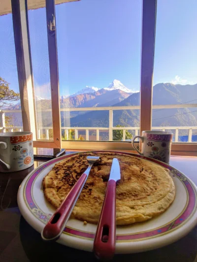 kotbehemoth - Naleśnik z widokiem na Annapurnę

#sniadanie #podrozujzwykopem #gory #j...