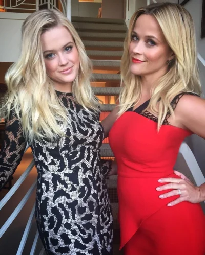 vasper - Reese Witherspoon (43 lata) i jej 19-letnia córka ( ͡° ͜ʖ ͡° )つ──☆*:・ﾟ

#f...
