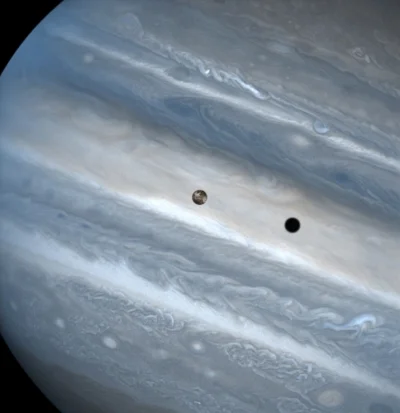 f.....s - Io) rzuca cień na Jowisza, zdjęcie wykonane przez teleskop Hubble'a

http...