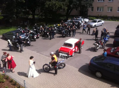 strikte - U mnie na rejonie taaaki ślub :) Ekipa No.19 z Łowicza. #motocykle #slub #b...